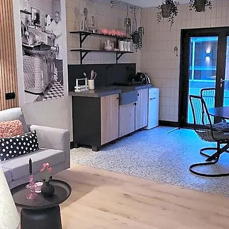 Sjlaope Biej De Sjlèchter 4* Susteren