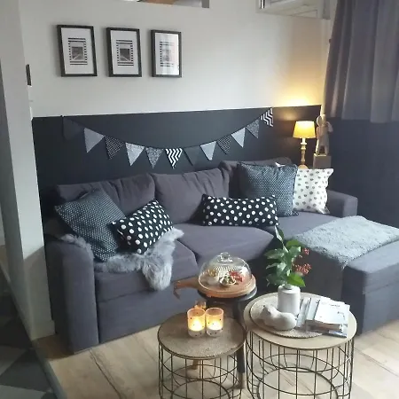 Sjlaope Biej De Sjlèchter Couette-café Susteren